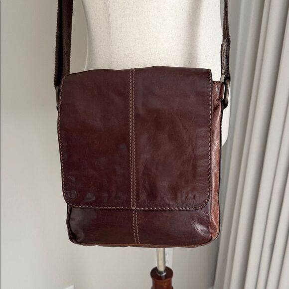 Fossil Brand Vintage Brown Leather Crossbody Messenger Bag Adjustable Strap - Picture 2 of 15